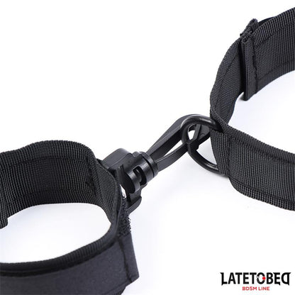 Collar con Esposas Nylon Talla unica